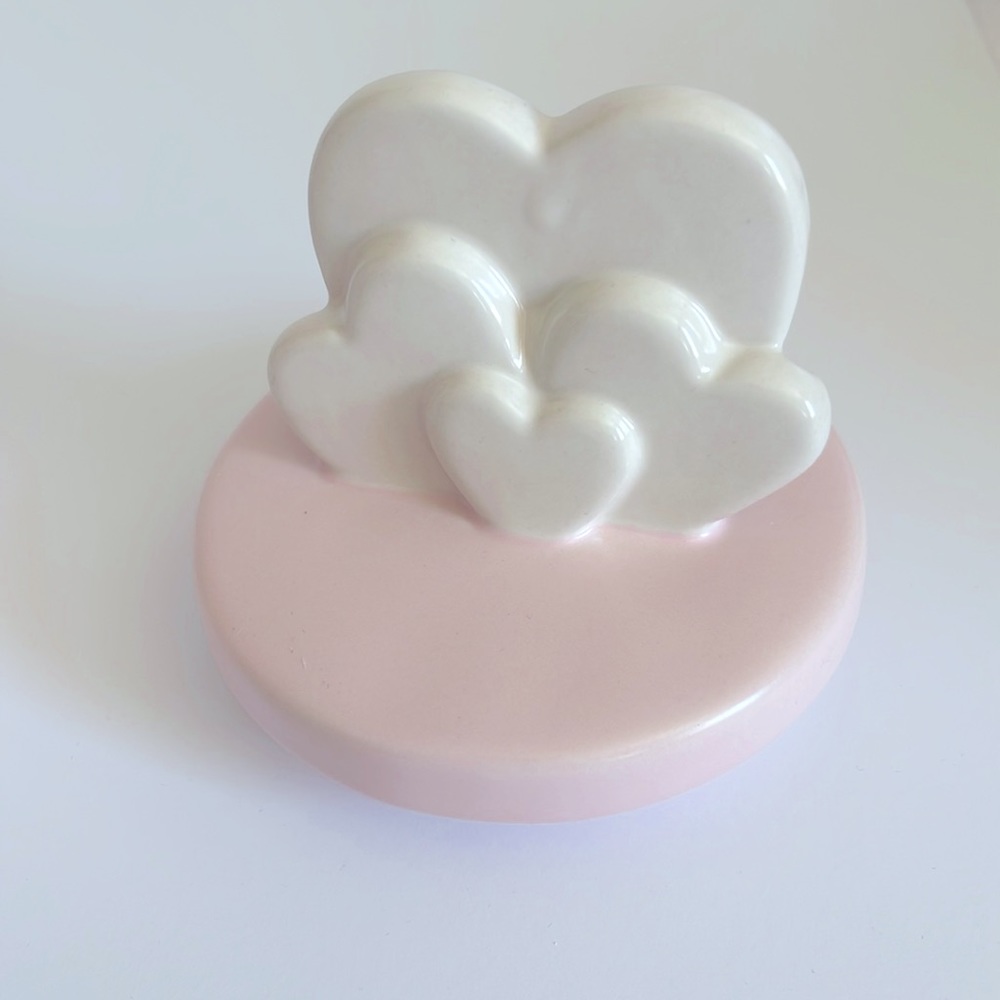 Rae Dunn Cotton Jar With Heart Lid - Picture 4 of 12